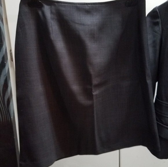 2 piece long sleeve suit - Picture 2 of 3